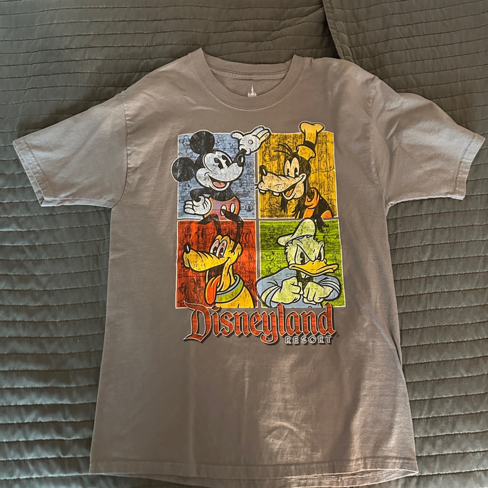 Mickey and friends t-shirt - mens medium **3/$15 T-shirts** bundle for discount